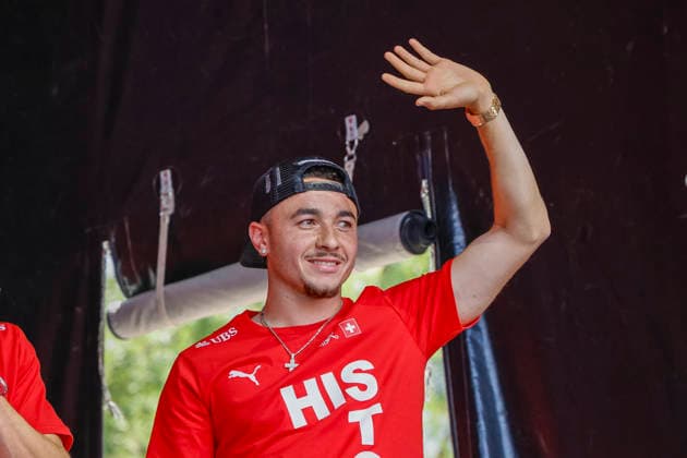 Ruben Vargas , Schweiz, Schweizer Nationalteam Empfang Zürich, WM-Rückkehr der Schweizer Nati, Empfang nach der WM 2026, 2026, 14.07.2026, Turbinenplatz, Zürich, Schweiz Zürich Turbinenplatz Schweiz *** Ruben Vargas, Switzerland, Swiss National Team Welcome Ceremony in Zurich, World Cup: Return of the Swiss National Team, Welcome Ceremony after the 2026 World Cup, 2026, July 14, 2026, Turbinenplatz, Zurich, Switzerland, Zurich, Turbinenplatz, Switzerland Copyright: xGrantxHubbsx