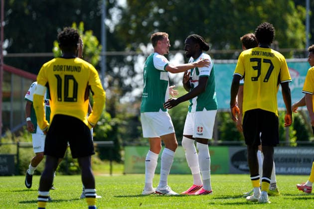 Friendly: FC Dordrecht v Borussia Dortmund II Papendrecht - Yannis M bemba of FC Dordrecht celebrates his goal with Sem Valk of FC Dordrecht during a friendly match in preperation of the 2026 2027 season. The match is set between FC Dordrecht and Borussia Dortmund II at V.V. Papendrecht on 14 July 2026 in Papendrecht, The Netherlands. (Hero Images Nick Koole) Copyright: xNickxKoolex