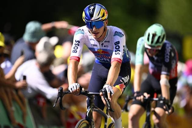 Tour de France 2026 Stage 10 LE LIORAN, FRANCE - JULY 14 : Lipowitz Florian (GER) of Red Bull BORA Hansgrohe at the finish line during stage 10 of the 113rd edition of Tour de France an UCI World Tour 2.UWT cycling road race stage for Men Elite of 167 km with start in Aurillac and finish in Le Lioran on July 14, 2026 in Le Lioran, France, 14 07 2026 Le Lioran France  Copyright: xTomasxSiskx