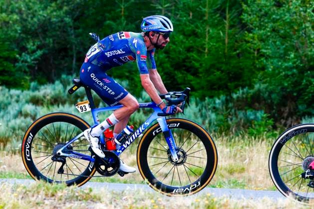 Tour de France 2026 Stage 10 LE LIORAN, FRANCE - JULY 14 : Paret-Peintre Valentin (FRA) of Soudal Quick-Step in action during stage 10 of the 113rd edition of Tour de France an UCI World Tour 2.UWT cycling road race stage for Men Elite of 167 km with start in Aurillac and finish in Le Lioran on July 14, 2026 in Le Lioran, France, 14 07 2026 Le Lioran France  Copyright: xLucaxBettinix