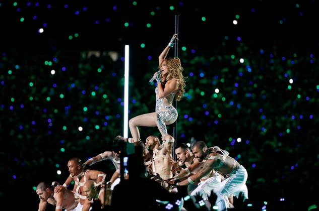 USA SUPER BOWL LIV Super Bowl LIV epa08189470 US singer Jennifer Lopez performs during halftime of the National Football League s Super Bowl LIV at Hard Rock Stadium in Miami Gardens, Florida, USA, 02 February 2020. MIAMI GARDENS United States  Copyright: xJOHNxG.xMABANGLOx