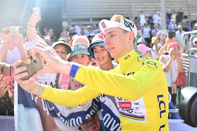 Tour de France 2026 Stage 10 LE LIORAN, FRANCE - JULY 14 : Pogacar Tadej (SLO) of UAE Team Emirates XRG after the race with fans during stage 10 of the 113rd edition of Tour de France an UCI World Tour 2.UWT cycling road race stage for Men Elite of 167 km with start in Aurillac and finish in Le Lioran on July 14, 2026 in Le Lioran, France, 14 07 2026 Le Lioran France  Copyright: xPeterxDexVoechtx