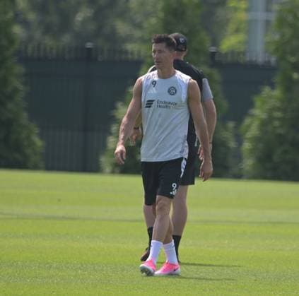 Lewandowski first training with Chicago fire CHICAGO, UNITED STATES - JULY 14: Poland s Robert Lewandowski attends in his first training session with his new club Chicago Fire FC at Endeavor Health Performance Center in Chicago, United States, on July 14, 2026. Jacek Boczarski Anadolu Chicago United States. Editorial use only. Please get in touch for any other usage.  Copyright: x2026xAnadoluxJacekxBoczarskix