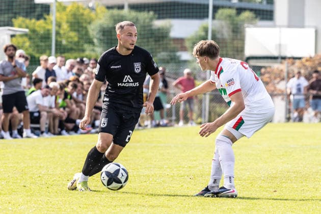 10.07.2026, Fussball, Saison 2026 2027, Regionalliga Südwest, Hauptspielfeld Burgrieden, Testspiel, SSV Ulm 1846 Fußball - FC Augsburg II 14.07.2026, Fussball, Saison 2026 2027, Regionalliga Südwest, Hauptspielfeld Burgrieden, Testspiel, SSV Ulm 1846 Fußball - FC Augsburg II, 2 Mattis Hoppe (SSV Ulm 1846 Fußball) Foto: Lucca Fundel Burgrieden Hauptspielfeld Baden-Württemberg Deutschland *** July 10, 2026, Soccer, 2026–2027 Season, Regionalliga Southwest, Burgrieden Main Field, Friendly Match, SSV Ulm 1846 vs. FC Augsburg II, July 14, 2026, Soccer, 2026–2027 Season, Regionalliga Southwest, Burgrieden Main Field, Friendly Match, SSV Ulm 1846 vs. FC Augsburg II, 2 Mattis Hoppe SSV Ulm 1846 Soccer Photo by Lucca Fundel Burgrieden Main Field Baden-Württemberg Germany