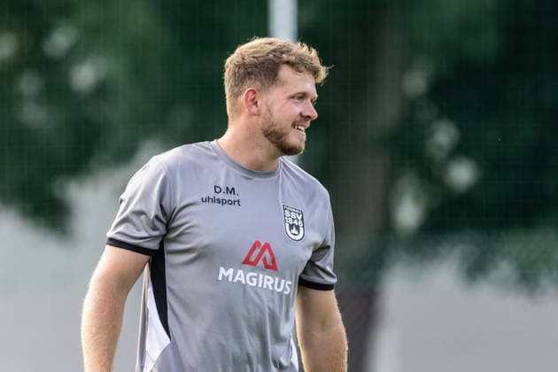 10.07.2026, Fussball, Saison 2026 2027, Regionalliga Südwest, Hauptspielfeld Burgrieden, Testspiel, SSV Ulm 1846 Fußball - FC Augsburg II 14.07.2026, Fussball, Saison 2026 2027, Regionalliga Südwest, Hauptspielfeld Burgrieden, Testspiel, SSV Ulm 1846 Fußball - FC Augsburg II, Freisteller Einzelbild Portrait Porträt Trainer Athletiktrainer Dominik Mayer (SSV Ulm 1846 Fußball) Foto: Lucca Fundel Burgrieden Hauptspielfeld Baden-Württemberg Deutschland *** July 10, 2026, Soccer, 2026–2027 Season, Regionalliga Southwest, Burgrieden Main Field, Friendly Match, SSV Ulm 1846 vs. FC Augsburg II, July 14, 2026, Soccer, 2026–2027 Season, Regionalliga Southwest, Burgrieden Main Field, Friendly Match, SSV Ulm 1846 vs. FC Augsburg II, Cutout Single Image Portrait: Coach and Athletic Trainer Dominik Mayer, SSV Ulm 1846 Soccer, Photo by Lucca Fundel, Burgrieden Main Field, Baden-Württemberg, Germany