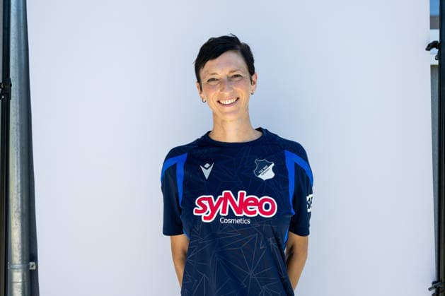 1.BL Frauen, Porträttermin 2026 2027 Jutta Bletzer; TSG 1899 Hoffenheim St. Leon-Rot Förderzentrum St. Leon-Rot Baden-Württemberg Deutschland *** 1st Division Women, Photo Shoot 2026–2027 Jutta Bletzer TSG 1899 Hoffenheim St. Leon Rot Training Center St. Leon Rot Baden-Württemberg Germany Copyright: xNordphotox xMemmlerx