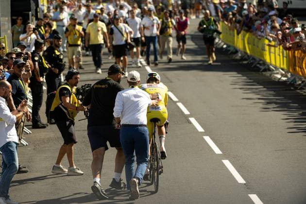 Tour de France 2026, arrivee etape 10 Aurillac > Le Lioran PHOTOPQR LA MONTAGNE Jérémie FULLERINGER ; ; 14 07 2026 ; Tour de France 2026, arrivee etape 10 Aurillac > Le Lioran - Laveissiere, le 14 07 2024, photo Jeremie Fulleringer - CYCLING TOUR DE FRANCE 2026 STAGE 10 Slovenian Tadej Pogacar of UAE Team Emirates XRG pictured in action during the stage 10 of the 2026 Tour de France cycling race, a stage of 167km from Aurillac to Le Lioran, on Tuesday 14 July 2026. France  Copyright: xPHOTOPQR LAxMONTAGNE MAXPPPxJérémiexFULLERINGERx 20260714LMT6875 20260714LMT6946