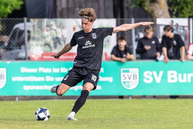10.07.2026, Fussball, Saison 2026 2027, Regionalliga Südwest, Hauptspielfeld Burgrieden, Testspiel, SSV Ulm 1846 Fußball - FC Augsburg II 14.07.2026, Fussball, Saison 2026 2027, Regionalliga Südwest, Hauptspielfeld Burgrieden, Testspiel, SSV Ulm 1846 Fußball - FC Augsburg II, 10 Oliver Wähling (SSV Ulm 1846 Fußball) Foto: Lucca Fundel Burgrieden Hauptspielfeld Baden-Württemberg Deutschland *** July 10, 2026, Soccer, 2026–2027 Season, Regionalliga Southwest, Burgrieden Main Field, Friendly Match, SSV Ulm 1846 vs. FC Augsburg II, July 14, 2026, Soccer, 2026–2027 Season, Regionalliga Southwest, Burgrieden Main Field, Friendly Match, SSV Ulm 1846 vs. FC Augsburg II, 10 Oliver Wähling, SSV Ulm 1846, Photo by Lucca Fundel, Burgrieden Main Field, Baden-Württemberg, Germany