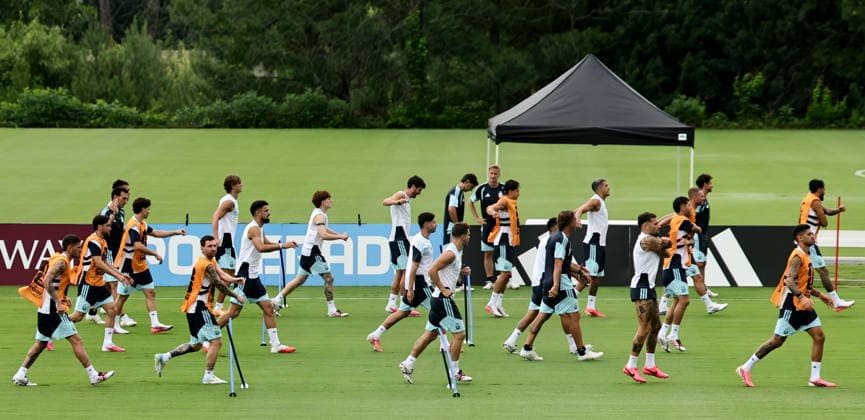 FIFA World Cup, WM, Weltmeisterschaft, Fussball 2026 - Argentina training session Argentina national soccer team players attend a training session of the team in Marietta, Georgia, USA, 14 July 2026. Argentina will face England on 15 July in a FIFA World Cup 2026 semifinals match. Marietta United States  Copyright: xRONALDxWITTEKx