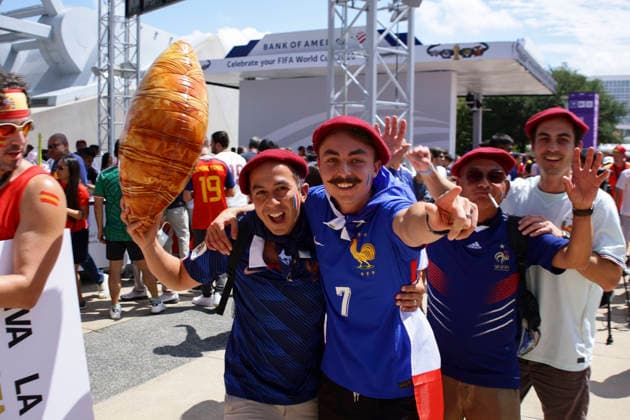 France s supporters cheer ahead of the FIFA World Cup, WM, Weltmeisterschaft, Fussball 2026 semifinals soccer match between France against Spain, in Dallas, USA, 14 July 2026. FIFA World Cup 2026 semifinals - France vs Spain !ACHTUNG: NUR REDAKTIONELLE NUTZUNG!  Copyright: xCarlosxRamirezx GRAF6501 20260714-55020892401_1