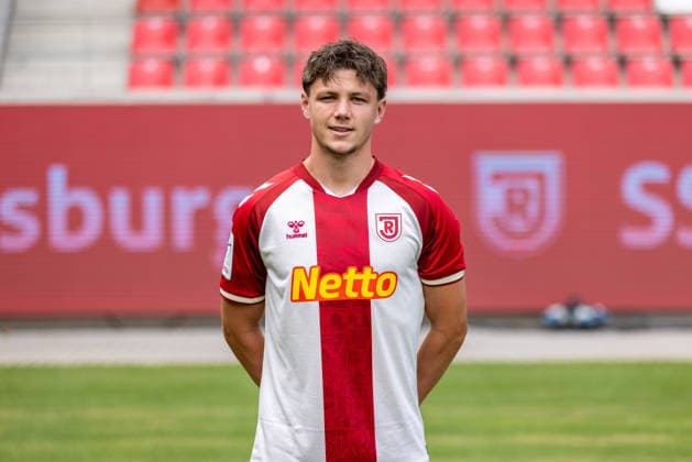 SSV Jahn Regensburg ; 3.Liga, Porträttermin 2026 2027, Jakob Seibold; SSV Jahn Regensburg; 3.Liga, Porträttermin 2026 2027, DFL REGULATIONS PROHIBIT ANY USE OF PHOTOGRAPHS AS IMAGE SEQUENCES AND OR QUASI-VIDEO. *** SSV Jahn Regensburg, 3rd Division, Photo Shoot 2026–2027, Jakob Seibold, SSV Jahn Regensburg, 3rd Division, Photo Shoot 2026–2027, DFL regulations prohibit any use of photographs as image sequences and or quasi-video