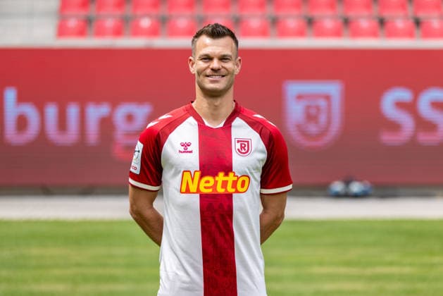 SSV Jahn Regensburg ; 3.Liga, Porträttermin 2026 2027, Benedikt Saller; SSV Jahn Regensburg; 3.Liga, Porträttermin 2026 2027, DFL REGULATIONS PROHIBIT ANY USE OF PHOTOGRAPHS AS IMAGE SEQUENCES AND OR QUASI-VIDEO. *** SSV Jahn Regensburg 3. Liga, Photo Shoot 2026–2027, Benedikt Saller, SSV Jahn Regensburg, 3rd Division, Photo Shoot 2026–2027, DFL regulations prohibit any use of photographs as image sequences and or quasi-video