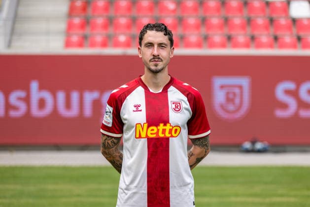 SSV Jahn Regensburg ; 3.Liga, Porträttermin 2026 2027, Adrian Fein; SSV Jahn Regensburg; 3.Liga, Porträttermin 2026 2027, DFL REGULATIONS PROHIBIT ANY USE OF PHOTOGRAPHS AS IMAGE SEQUENCES AND OR QUASI-VIDEO. *** SSV Jahn Regensburg 3. Liga, Photo Shoot 2026–2027, Adrian Fein, SSV Jahn Regensburg, 3rd Division, Photo Shoot 2026–2027, DFL regulations prohibit any use of photographs as image sequences and or quasi-video