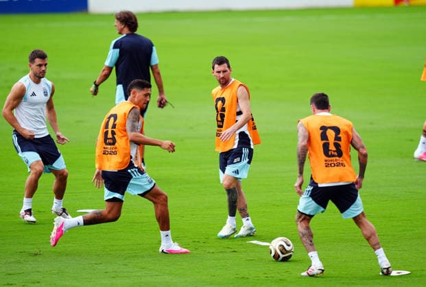 Argentina Training Session - FIFA World Cup, WM, Weltmeisterschaft, Fussball 2026 ATLANTA, GEORGIA - JULY 14: Argentina s Lionel Messi warms up prior to a training session ahead of the 2026 FIFA World Cup semifinal match against England in Atlanta, Georgia, United States, on July 14, 2026. Evrim Aydin Anadolu Georgia United States. Editorial use only. Please get in touch for any other usage.  Copyright: x2026xAnadoluxEvrimxAydinx