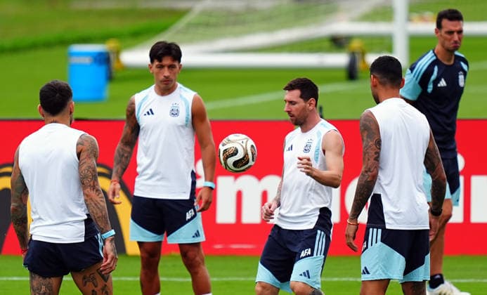 Argentina Training Session - FIFA World Cup, WM, Weltmeisterschaft, Fussball 2026 ATLANTA, GEORGIA - JULY 14: Argentina s Lionel Messi (2nd R) attends the training session ahead of the FIFA World Cup 2026 Semi Final match against England in Atlanta, Georgia, United Staes on July 14, 2026. Evrim Aydin Anadolu Georgia United States. Editorial use only. Please get in touch for any other usage.  Copyright: x2026xAnadoluxEvrimxAydinx
