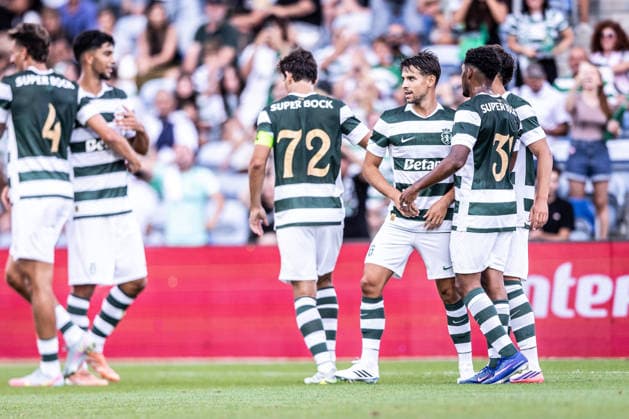 July 14, 2026, Faro, Faro, Portugal: Daniel Braganca of Sporting Clube de Portugal celebrates scoring his sides second goal of the match during the Pre-Season Firiendly match between Sporting CP and Celtic FC at Estadio do Algarve in Faro on July 14, 2026 Faro Portugal - ZUMAg283 20260714_zsp_g283_022 Copyright: xJoaoxGregoriox