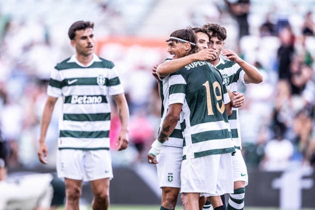 July 14, 2026, Faro, Faro, Portugal: Ricardo Mangas of Sporting CP celebrates scoring his sides third goal of the match during the Pre-Season Firiendly match between Sporting CP and Celtic FC at Estadio do Algarve in Faro on July 14, 2026 Sporting CP X Celtic FC - Pre-Season Friendly Desafios Betano  - ZUMAg283 20260714_zsp_g283_030 Copyright: xJoaoxGregoriox