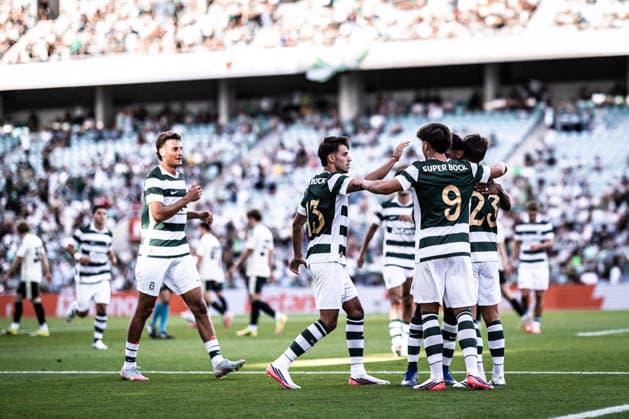 July 14, 2026, Faro, Faro, Portugal: Daniel Braganca of Sporting Clube de Portugal celebrates scoring his sides fourth goal of the match during the Pre-Season Firiendly match between Sporting CP and Celtic FC at Estadio do Algarve in Faro on July 14, 2026 Sporting CP X Celtic FC - Pre-Season Friendly Desafios Betano  - ZUMAg283 20260714_zsp_g283_038 Copyright: xJoaoxGregoriox