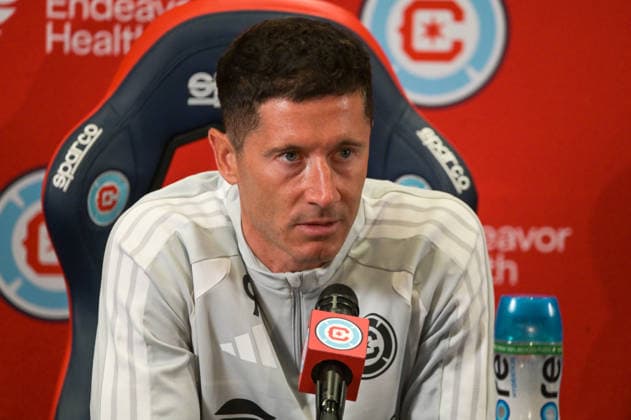 Chicago Fire FC introduces Robert Lewandowski CHICAGO, ILLINOIS - JULY 14: Robert Lewandowski speaks during a press conference, PK, Pressekonferenz after being introduced by the Chicago Fire FC at Endeavor Health Performance Center in Chicago, Illinois on July 14, 2026. Jacek Boczarski Anadolu Illinois United States. Editorial use only. Please get in touch for any other usage.  Copyright: x2026xAnadoluxJacekxBoczarskix