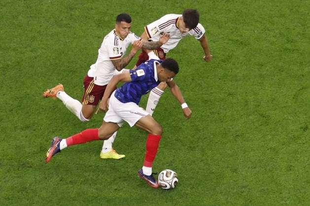 FIFA World Cup, WM, Weltmeisterschaft, Fussball 2026 semifinals - France vs Spain Kylian Mbappe (down) of France in action during the FIFA World Cup 2026 semifinals match France against Spain, in Dallas, USA, 14 July 2026. DALLAS United States  Copyright: xSHAWNxTHEWx