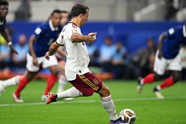 FIFA World Cup, WM, Weltmeisterschaft, Fussball 2026 semifinals - France vs Spain Mikel Oyarzabal of Spain scores the 0-1 goal from the penalty spot during the FIFA World Cup 2026 semifinals match France against Spain, in Dallas, Texas, USA, 14 July 2026. DALLAS United States  Copyright: xALBERTxPENAx