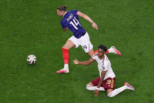(260715) -- DALLAS, July 15, 2026 -- Adrien Rabiot (L) of France vies with Lamine Yamal of Spain during the semifinal match between France and Spain at the 2026 FIFA World Cup, WM, Weltmeisterschaft, Fussball at Dallas Stadium in Dallas, the United States, July 14, 2026. ) (SP)U.S.-DALLAS-FOOTBALL-FIFA WORLD CUP-SEMIFINAL-FRA VS ESP HuxXingyu 