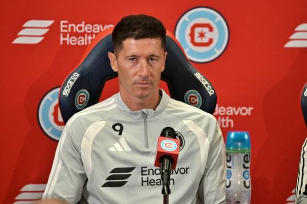 Chicago Fire FC introduces Robert Lewandowski CHICAGO, ILLINOIS - JULY 14: Robert Lewandowski speaks during a press conference, PK, Pressekonferenz after being introduced by the Chicago Fire FC at Endeavor Health Performance Center in Chicago, Illinois on July 14, 2026. Jacek Boczarski Anadolu Illinois United States. Editorial use only. Please get in touch for any other usage.  Copyright: x2026xAnadoluxJacekxBoczarskix