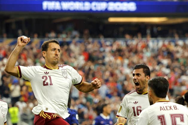 Mikel Oyarzabal (L) of Spain celebrates a goal during a 2026 FIFA World Cup, WM, Weltmeisterschaft, Fussball semifinal match between France and Spain at AT&T stadium in Arlington, United States, 14 July 2026. FIFA World Cup 2026 Semifinal: France - Spain !ACHTUNG: NUR REDAKTIONELLE NUTZUNG!  Copyright: xLavandeiraxJrx GR2065 20260714-55020893875_1