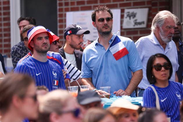 People watch Spain vs France during Bastille Day celebration in New York People watch the Spain vs France World Cup game during the Maison Provence Bastille Day celebration and World Cup watch party in the Brooklyn borough of New York, New York, USA, 14 July 2026. NEW YORK NEW YORK UNITED STATES  Copyright: xSARAHxYENESELx