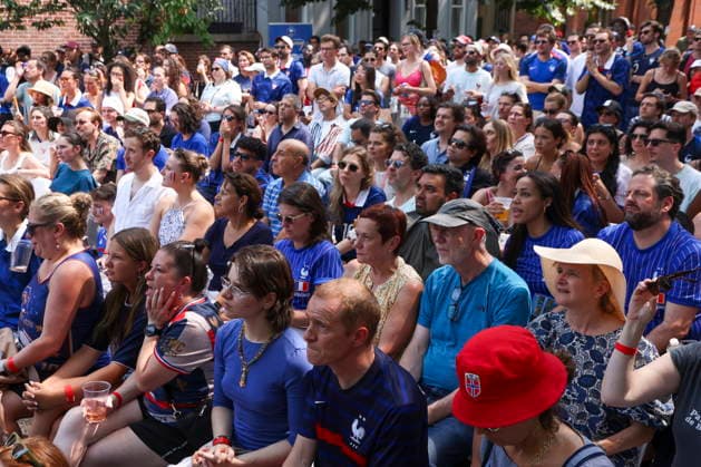 People watch Spain vs France during Bastille Day celebration in New York People watch the Spain vs France World Cup game during the Maison Provence Bastille Day celebration and World Cup watch party in the Brooklyn borough of New York, New York, USA, 14 July 2026. NEW YORK NEW YORK UNITED STATES  Copyright: xSARAHxYENESELx