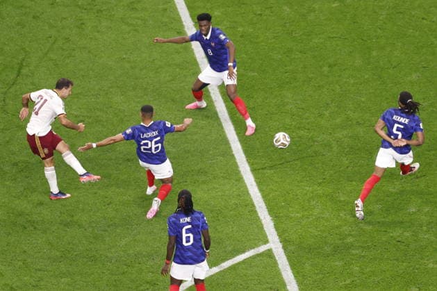 FIFA World Cup, WM, Weltmeisterschaft, Fussball 2026 semifinals - France vs Spain Mikel Oyarzabal of Spain takes a shot at goal during the FIFA World Cup 2026 semifinals match France against Spain, in Dallas, USA, 14 July 2026. DALLAS United States  Copyright: xSHAWNxTHEWx