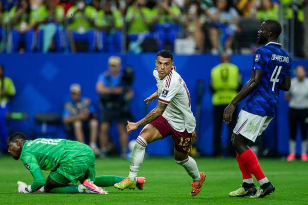 260714 Pedro Porro of Spain celebrates after scoring 0-2 on goalkeeper Mike Maignan of France during the FIFA World Cup, WM, Weltmeisterschaft, Fussball 2026 semifinal football match between France and Spain on July 14, 2026 in Dallas. Photo: Joel Marklund BILDBYRAN kod JM JM0827 bbeng fotboll football soccer fotball vm fotbolls-vm fotball-vm fotbolls-vm 2026 fifa world cup 2026 semifinal france frankrike spain spanien jubel *** July 14, 2026: Pedro Porro of Spain celebrates after scoring the 0-2 goal against France’s goalkeeper Mike Maignan during the 2026 FIFA World Cup soccer semifinal match between France and Spain on July 14, 2026 in Dallas. Photo by Joel Marklund. BILDBYRAN code JM JM0827 bbeng soccer football soccer World Cup soccer World Cup 2026 FIFA World Cup 2026 semifinal France Spain celebration  Copyright: JOELxMARKLUND BB260714JM082