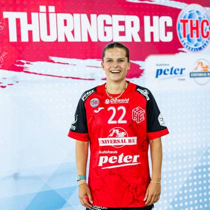 08.07.2026, GER, Handball, Frauen, Saison 2026 2027, Alsco 1.Bl, Thueringer HC Pressetermin Mannschaftsfoto Teresa von Prittwitz (Thueringer HC,22) 99974 Mühlhausen Automobile Peter GmbH - Peugeot Thüringen Deutschland *** July 8, 2026, GER, Handball, Women, 2026–2027 Season, Alsco 1st Division, Thueringer HC Press Event, Team Photo: Teresa von Prittwitz, Thueringer HC, 22 99974 Mühlhausen, Automobile Peter GmbH, Peugeot Thuringia, Germany