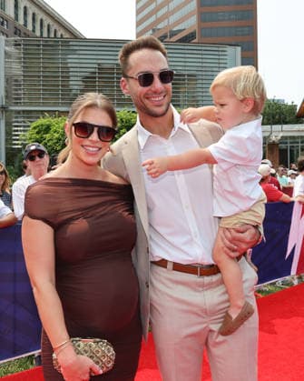 Matt Olson 28 of the Atlanta Braves and family arrive on the red carpet at the 2026 MLB, Baseball Herren, USA All Star Red Carpet Show in Philadelphia, Pennsylvania, on Tuesday, July 14, 2026.  PHI202607142026 LAURENCExKESTERSON