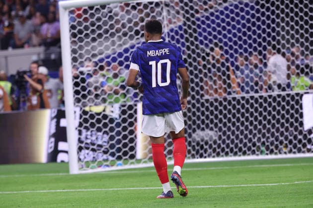 2026 World Cup - France v Spain Kylian Mbappé (10) from France during the 2026 FIFA World Cup, WM, Weltmeisterschaft, Fussball semi-final football match between France and Spain at Dallas Stadium on July 14, 2026 in Arlington, Texas. Photo by Charles Guerin ABACAPRESS.COM Arlington Texas United States  Copyright: xGuerinxCharles ABACAx