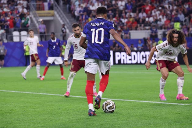2026 World Cup - France v Spain Kylian Mbappé (10) from France during the 2026 FIFA World Cup, WM, Weltmeisterschaft, Fussball semi-final football match between France and Spain at Dallas Stadium on July 14, 2026 in Arlington, Texas. Photo by Charles Guerin ABACAPRESS.COM Arlington Texas United States  Copyright: xGuerinxCharles ABACAx