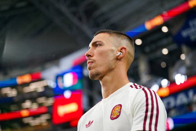 USA: Fussball FIFA World Cup, WM, Weltmeisterschaft, Fussball 2026, Halbfinale - Frankreich vs Spanien - Dallas Stadium in Arlington, Texas: Alex Grimaldo (Spanien 3) *** USA Soccer 2026 FIFA World Cup, Semifinal: France vs. Spain at Dallas Stadium in Arlington, Texas; Alex Grimaldo (Spain) 3 Copyright: xJOERANxSTEINSIEKx