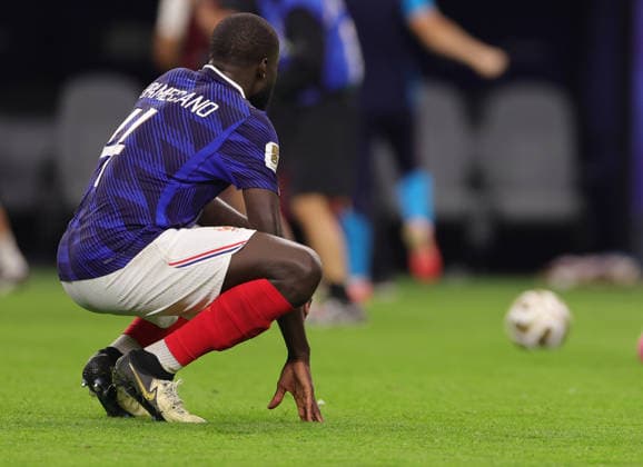 US Soccer World Cup France - Spain 9205654 14.07.2026 France s Dayot Upamecano reacts after his team s loss in the FIFA World Cup, WM, Weltmeisterschaft, Fussball 2026 semi-final soccer match between France and Spain at Dallas Stadium in Arlington, Texas, United States. Nafis Sirazetdinov Sputnik Arlington Texas USA  Copyright: xNafisxSirazetdinovx