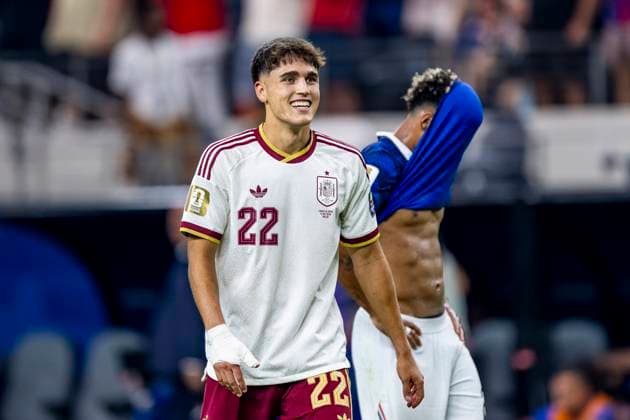 DALLAS - Pau Cubarsi of Spain during the 2026 World Cup match between France and Spain at Dallas Stadium on July 14, 2026, in Dallas, United States. (Photo by Stefan Koops EYE4IMAGES DeFodi Images) - *** DALLAS Pau Cubarsi of Spain during the 2026 World Cup match between France and Spain at Dallas Stadium on July 14, 2026, in Dallas, United States. Photo by Stefan Koops, EYE4IMAGES, DeFodi Images
