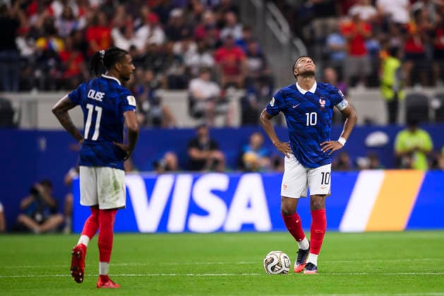 France v Spain - FIFA World Cup, WM, Weltmeisterschaft, Fussball 2026 Kylian Mbappe of France looks dejected next to Michael Olise of France during the FIFA World Cup 2026 semi final football match between France and Spain. Arlington United States Copyright: xNicolòxCampox