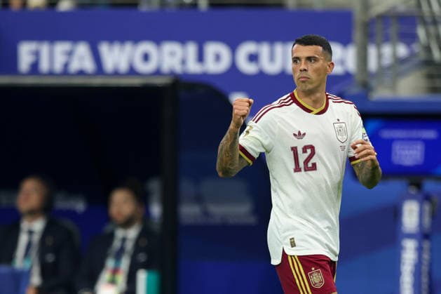 ARLINGTON, TX - JULY 14: Pedro Porro 12 of Spain pumps his fist after scoring a goal during the FIFA World Cup, WM, Weltmeisterschaft, Fussball 2026 Semi-Final match between France and Spain on July 14, 2026, at Dallas Stadium in Arlington, Texas. (Photo by David Buono Icon Sportswire) SOCCER: JUL 14 FIFA World Cup 26 Semi-Final- France vs Spain EDITORIAL USE ONLY Icon260714043