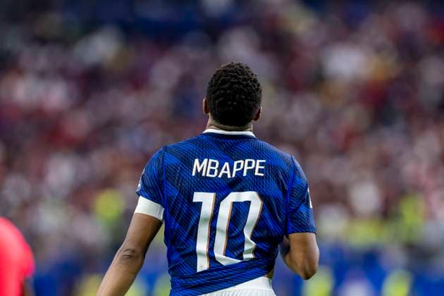 DALLAS - Kylian Mbappe of France during the 2026 World Cup match between France and Spain at Dallas Stadium on July 14, 2026, in Dallas, United States. (Photo by Stefan Koops EYE4IMAGES DeFodi Images) - *** DALLAS Kylian Mbappé of France during the 2026 World Cup match between France and Spain at Dallas Stadium on July 14, 2026, in Dallas, United States. Photo by Stefan Koops, EYE4IMAGES, DeFodi Images