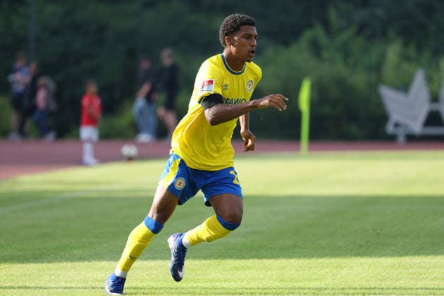 Eintracht BS vs TSV Havelse, Testspiel Wolfenbüttel, 14.07.2026, Fussball, Herren, Saiion 2026 27, Eintracht Braunschweig vs TSV Havelse, Testspiel, Junior Ze (Eintracht Braunschweig) Niedersachsen Deutschland *** Eintracht BS vs. TSV Havelse, Friendly Match in Wolfenbüttel, July 14, 2026, Soccer, Men s, 2026–27 Season, Eintracht Braunschweig vs. TSV Havelse, Friendly Match, Junior Team Eintracht Braunschweig, Lower Saxony, Germany
