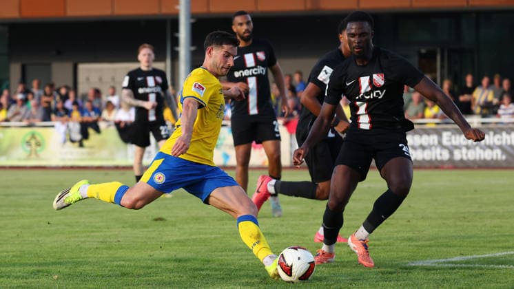 Eintracht BS vs TSV Havelse, Testspiel Wolfenbüttel, 14.07.2026, Fussball, Herren, Saiion 2026 27, Eintracht Braunschweig vs TSV Havelse, Testspiel, Samuele di Benedetto (Eintracht Braunschweig) Niedersachsen Deutschland *** Eintracht BS vs. TSV Havelse, Friendly Match in Wolfenbüttel, July 14, 2026, Soccer, Men’s, 2026–27 Season, Eintracht Braunschweig vs. TSV Havelse, Friendly Match, Samuele di Benedetto, Eintracht Braunschweig, Lower Saxony, Germany