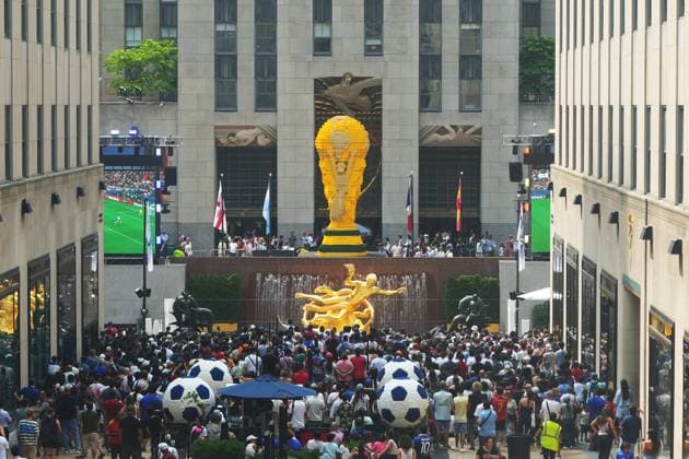 NEW YORK, NY - JULY 14: Members of the public watch a screen showing the FIFA World Cup, WM, Weltmeisterschaft, Fussball 2026 Semi Final match between France and Spain at Rockefeller Center on July 14, 2026 in New York City.  Copyright: xChinaxNewsxServicex 111654377960