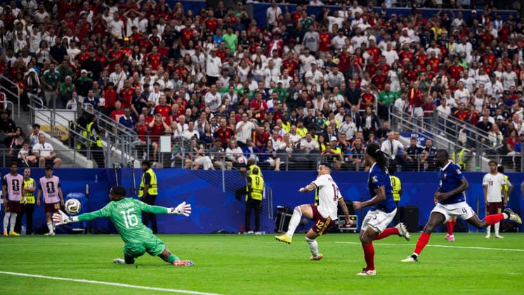 France v Spain - FIFA World Cup, WM, Weltmeisterschaft, Fussball 2026 Pedro Porro (C) of Spain scores a goal during the FIFA World Cup 2026 semi final football match between France and Spain. Spain won 2-0 over France. Arlington United States Copyright: xNicolòxCampox