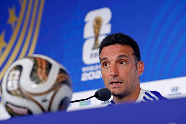 July 14, 2026, Atlanta, Georgia, United States: Lionel Scaloni, head coach of the Argentina speaks during the press conference, PK, Pressekonferenz of Argentina one day ahead of the FIFA World Cup, WM, Weltmeisterschaft, Fussball 2026 semifinal match between England and Argentina at Atlanta Stadium (Mercedes-Benz Stadium) in Atlanta, Georgia, United States on July 14, 2026. Photo: DiaEsportivo Atlanta United States - ZUMAh208 20260714_zsp_h208_016 Copyright: xHeulerxAndreyx