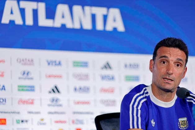 July 14, 2026, Atlanta, Georgia, United States: Lionel Scaloni, head coach of the Argentina speaks during the press conference, PK, Pressekonferenz of Argentina one day ahead of the FIFA World Cup, WM, Weltmeisterschaft, Fussball 2026 semifinal match between England and Argentina at Atlanta Stadium (Mercedes-Benz Stadium) in Atlanta, Georgia, United States on July 14, 2026. Photo: DiaEsportivo Atlanta United States - ZUMAh208 20260714_zsp_h208_019 Copyright: xHeulerxAndreyx