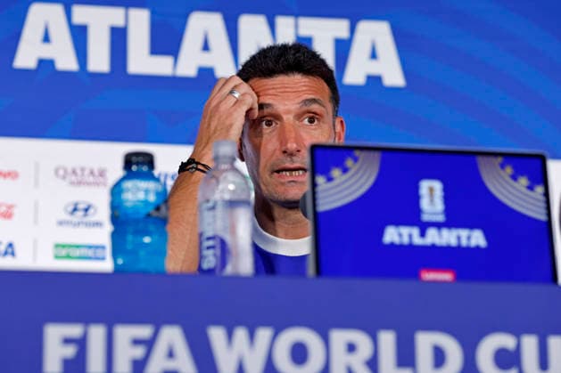 July 14, 2026, Atlanta, Georgia, United States: Lionel Scaloni, head coach of the Argentina speaks during the press conference, PK, Pressekonferenz of Argentina one day ahead of the FIFA World Cup, WM, Weltmeisterschaft, Fussball 2026 semifinal match between England and Argentina at Atlanta Stadium (Mercedes-Benz Stadium) in Atlanta, Georgia, United States on July 14, 2026. Photo: DiaEsportivo Atlanta United States - ZUMAh208 20260714_zsp_h208_024 Copyright: xHeulerxAndreyx