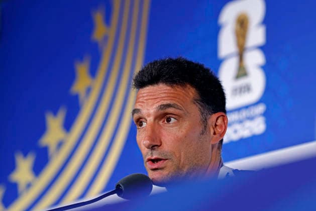 July 14, 2026, Atlanta, Georgia, United States: Lionel Scaloni, head coach of the Argentina speaks during the press conference, PK, Pressekonferenz of Argentina one day ahead of the FIFA World Cup, WM, Weltmeisterschaft, Fussball 2026 semifinal match between England and Argentina at Atlanta Stadium (Mercedes-Benz Stadium) in Atlanta, Georgia, United States on July 14, 2026. Photo: DiaEsportivo Atlanta United States - ZUMAh208 20260714_zsp_h208_031 Copyright: xHeulerxAndreyx